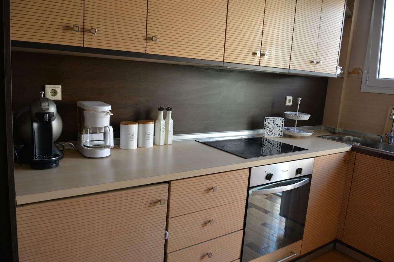 Modern Apartment, 5΄ Walk From Central Metro Station 아테네 외부 사진