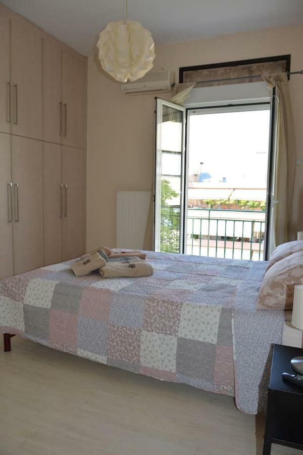 Modern Apartment, 5΄ Walk From Central Metro Station 아테네 외부 사진