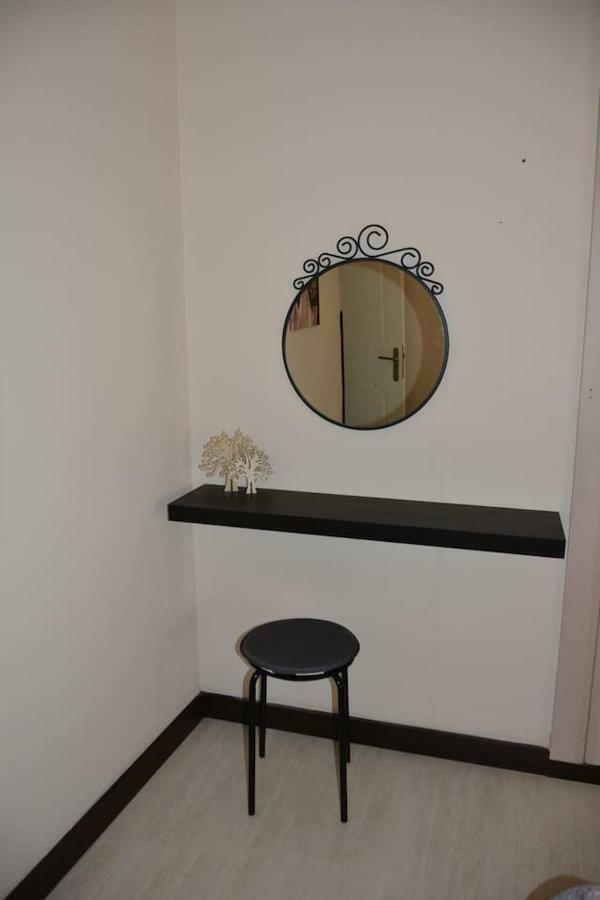 Modern Apartment, 5΄ Walk From Central Metro Station 아테네 외부 사진